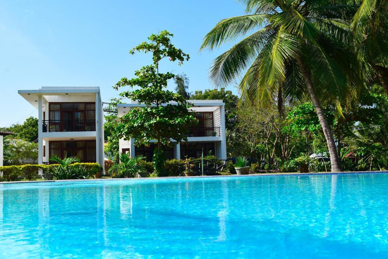 High Park Hotel Nilaveli Exterior foto